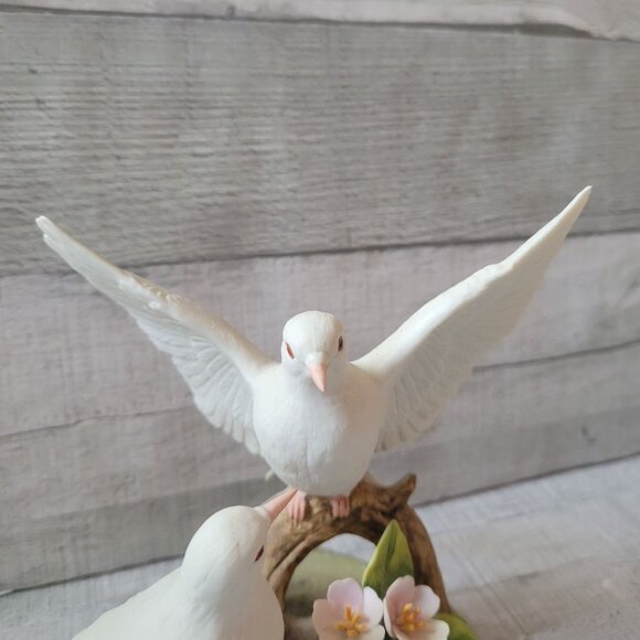 1990 Andrea By Sadek Double White Doves Figurine On Branch With Flowers Porcelai - Picture 3 of 7